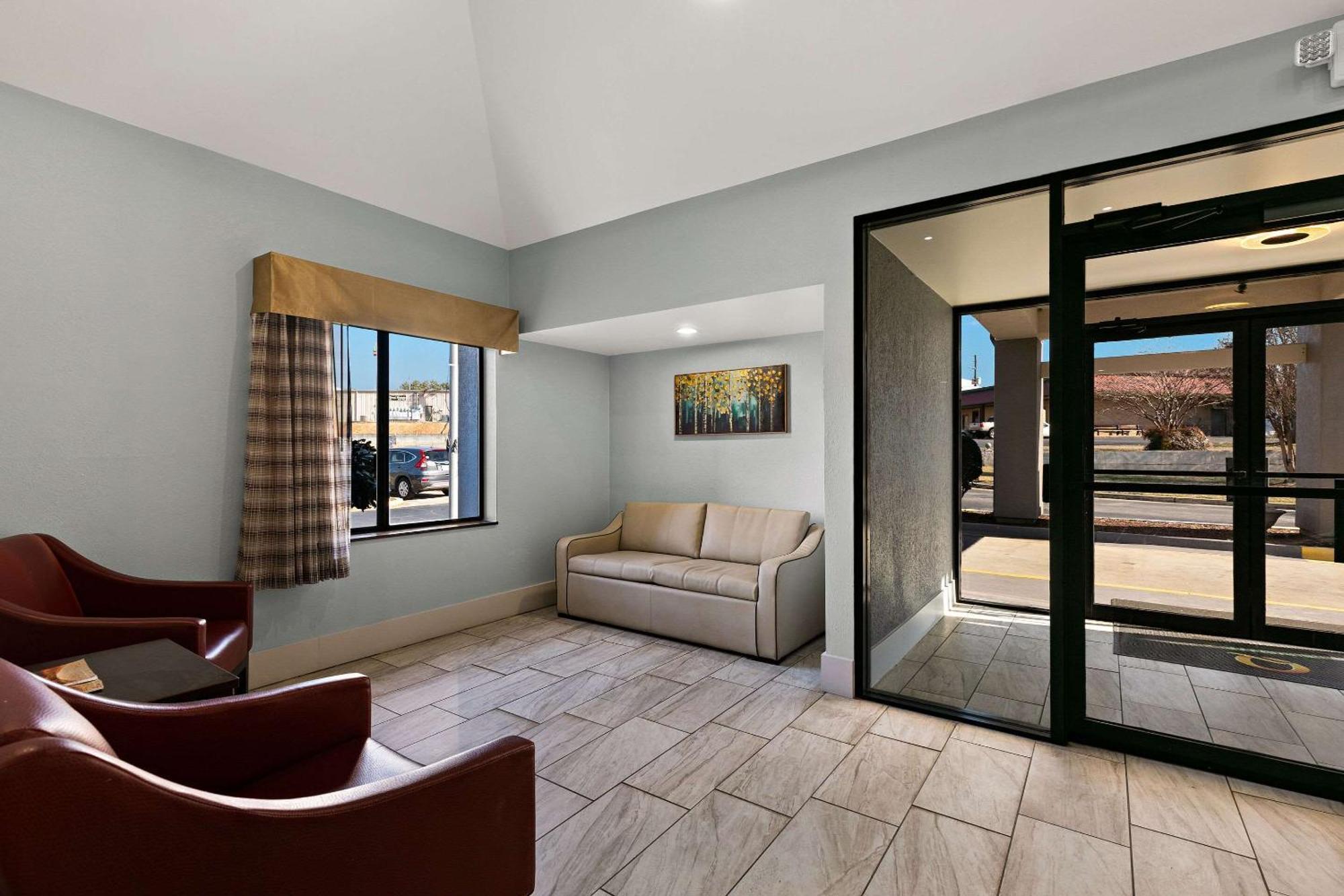 Quality Inn Lavonia Екстер'єр фото
